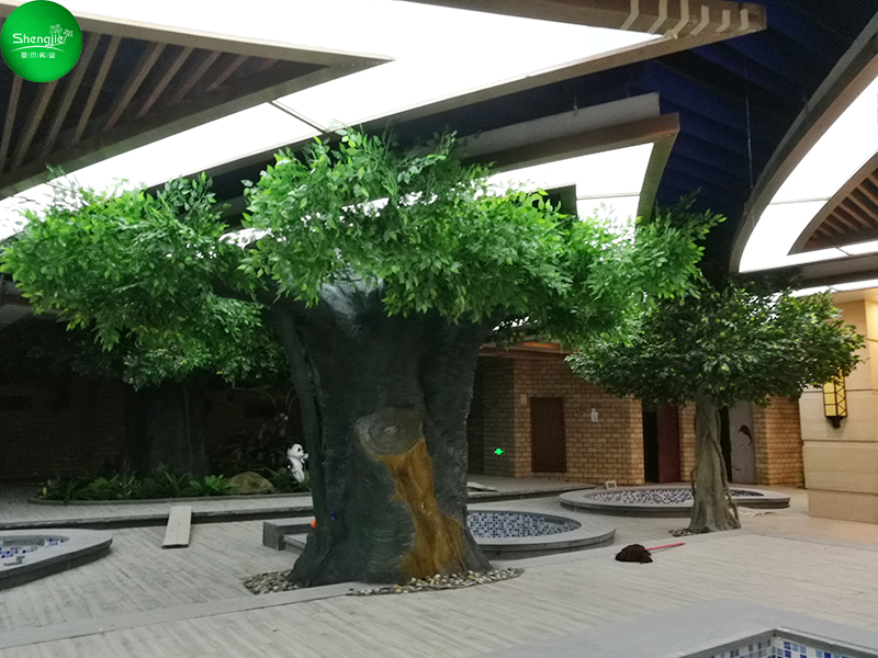 Outdoor or indoor artificial banyan tree production